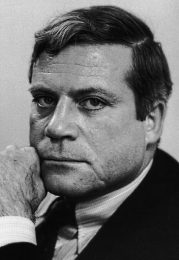 Oliver Reed